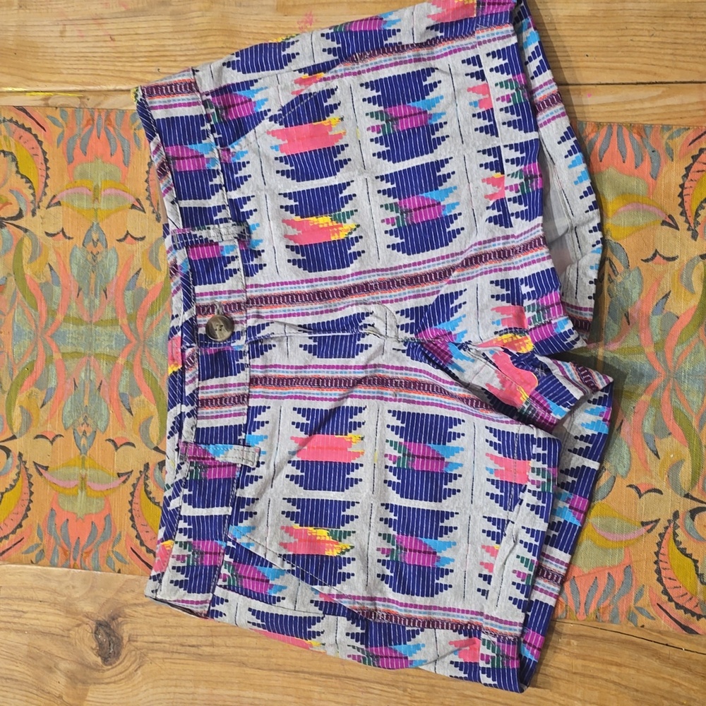 NWT American Eagle aztec shorts